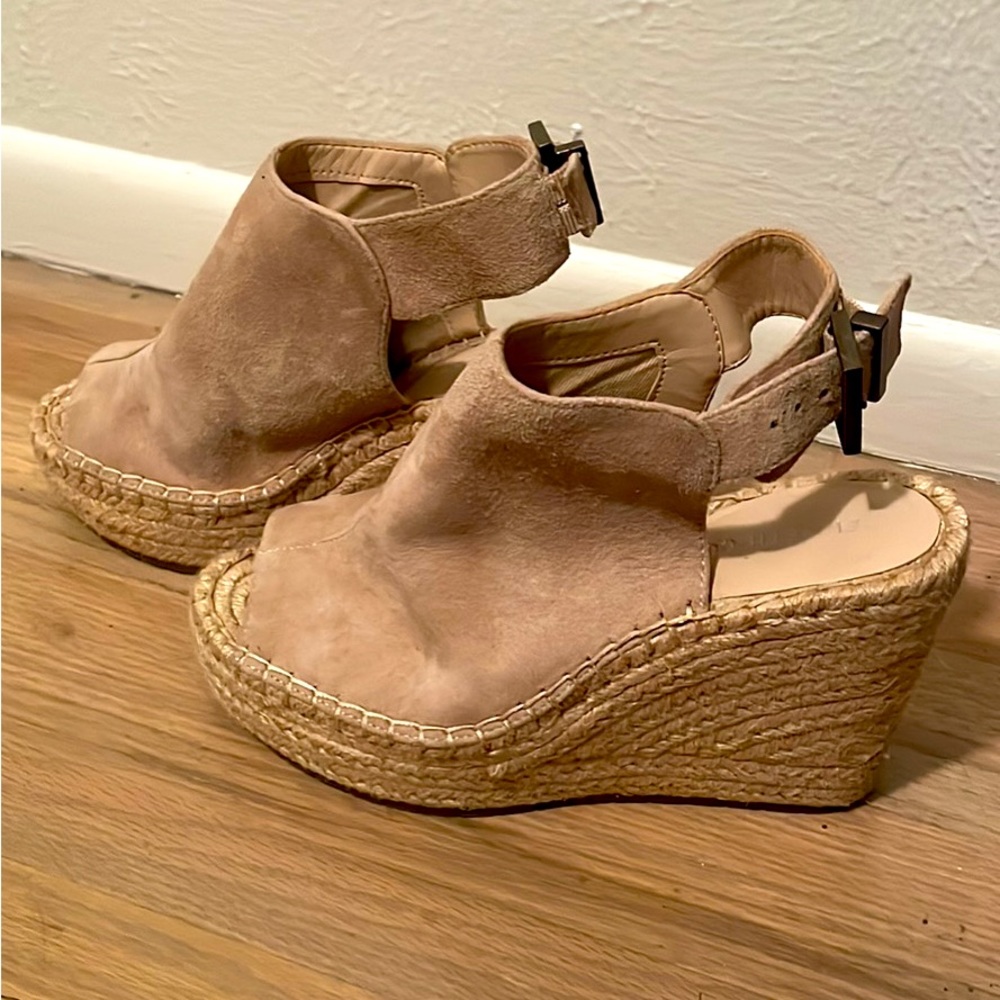 Tan Kenneth Cole wedges